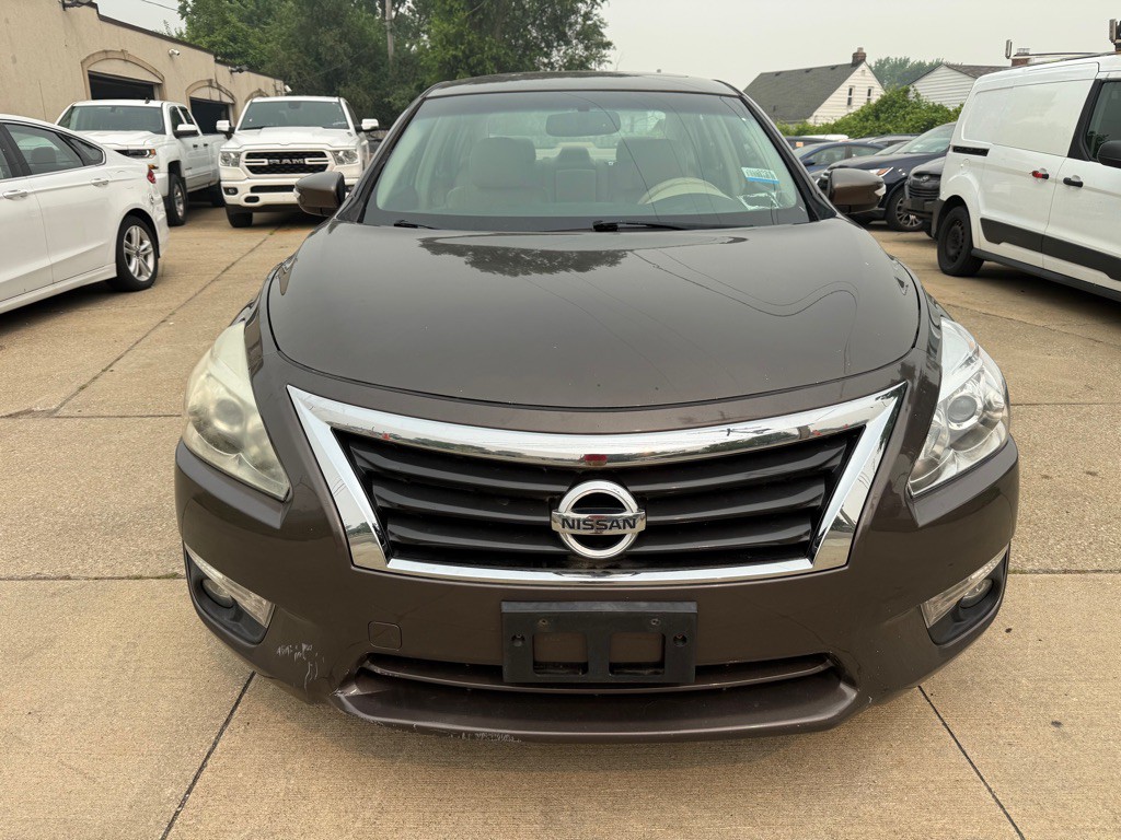 2013 Nissan Altima Image 2