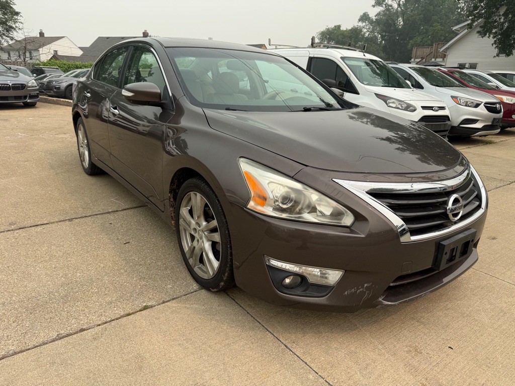 2013 Nissan Altima Image 3