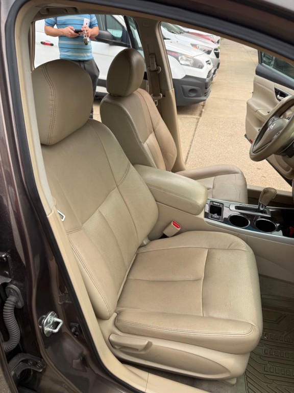 2013 Nissan Altima Image 16
