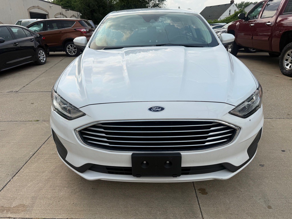 2019 Ford Fusion Image 2