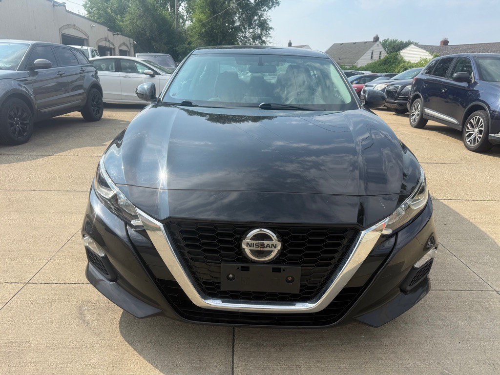 2020 Nissan Altima Image 2
