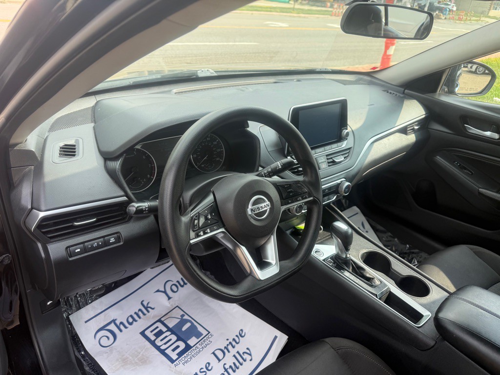 2020 Nissan Altima Image 14