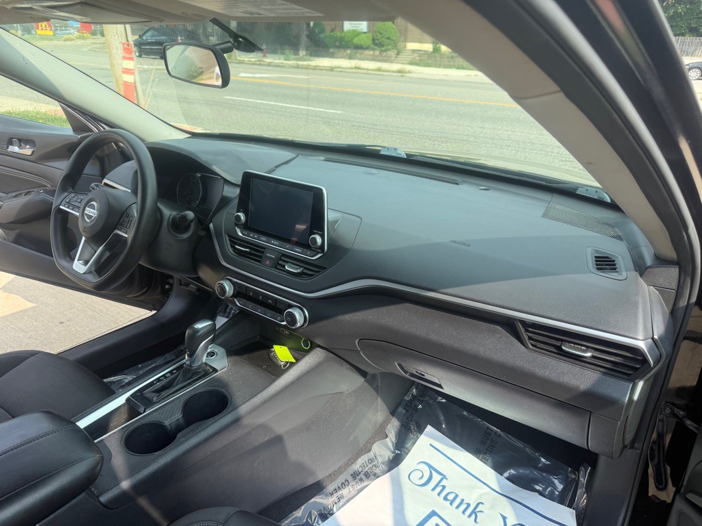 2020 Nissan Altima Image 19