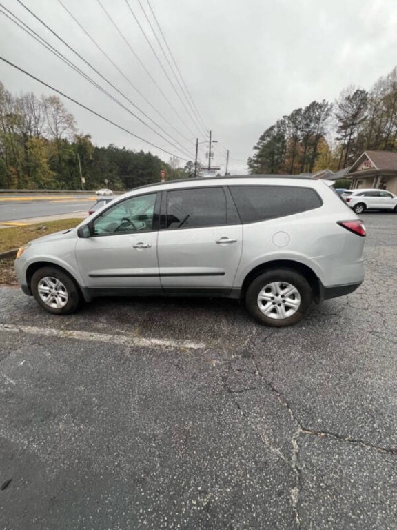 2016 Chevrolet Traverse Image 2