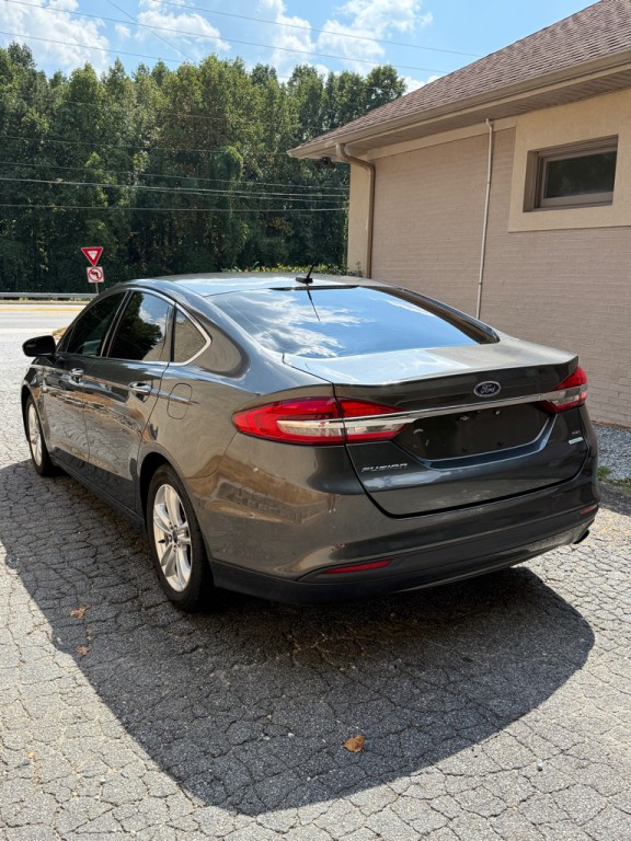 2018 Ford Fusion Image 2