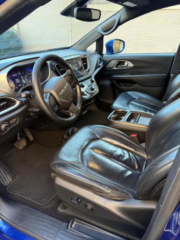 2020 Chrysler Pacifica Image 5