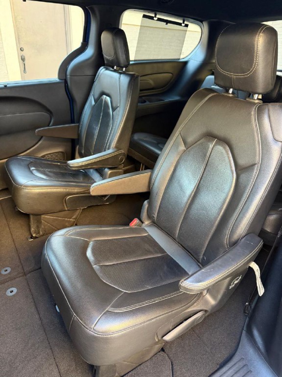 2020 Chrysler Pacifica Image 6