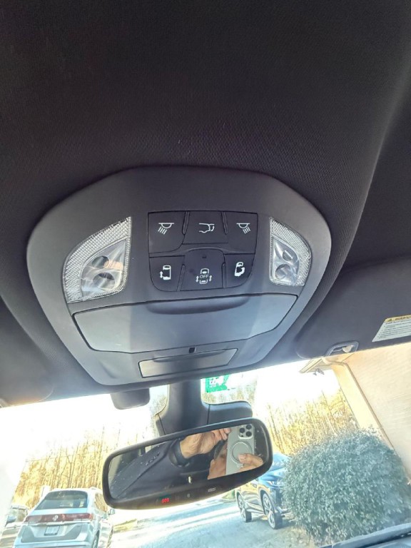 2020 Chrysler Pacifica Image 16
