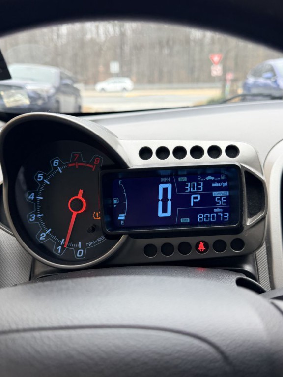 2016 Chevrolet Sonic Image 6