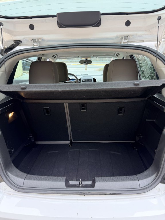 2016 Chevrolet Sonic Image 9