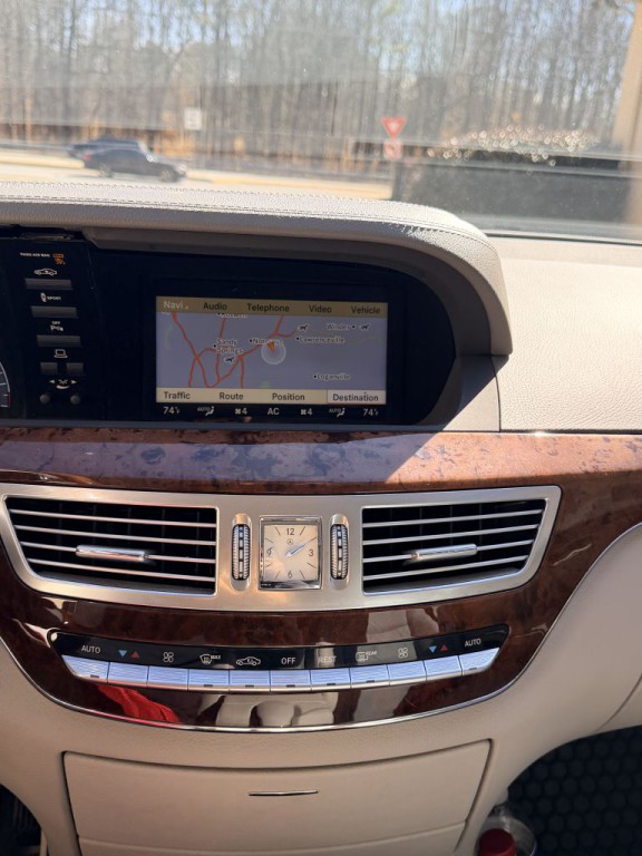 2010 Mercedes-Benz S-Class Image 7