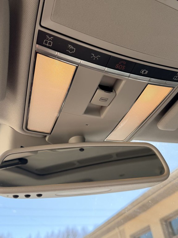 2010 Mercedes-Benz S-Class Image 8