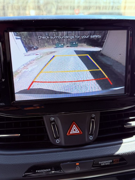 2018 Hyundai Elantra Image 15