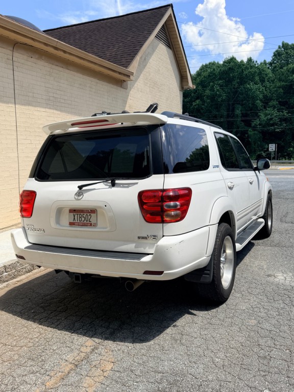 2004 Toyota Sequoia Image 3