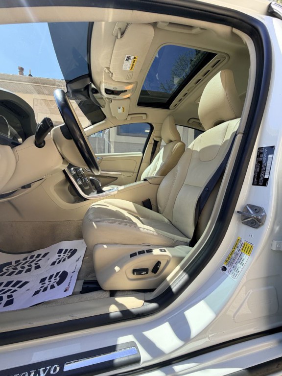 2015 Volvo S60 Image 6