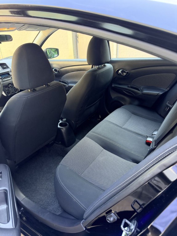 2016 Nissan Versa Image 6