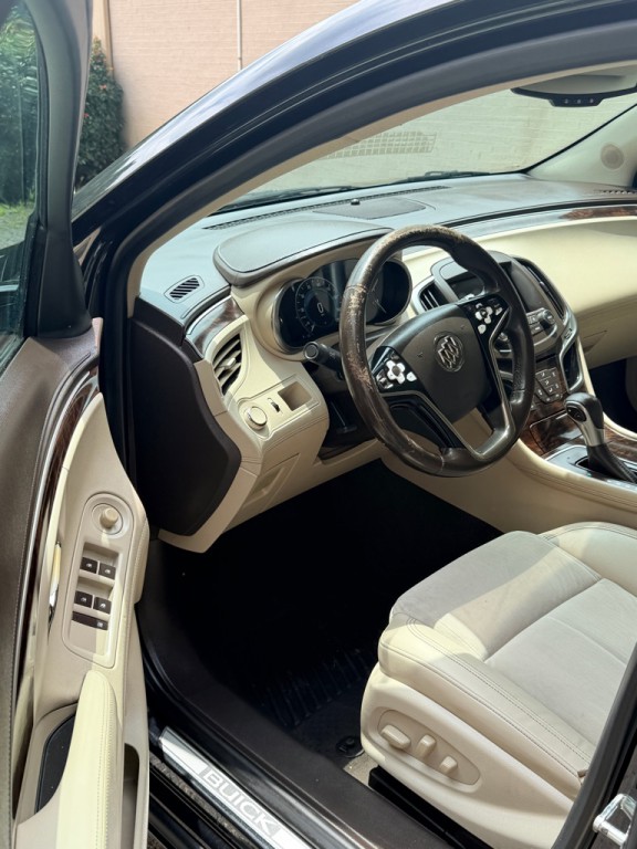 2015 Buick Lacrosse Image 5