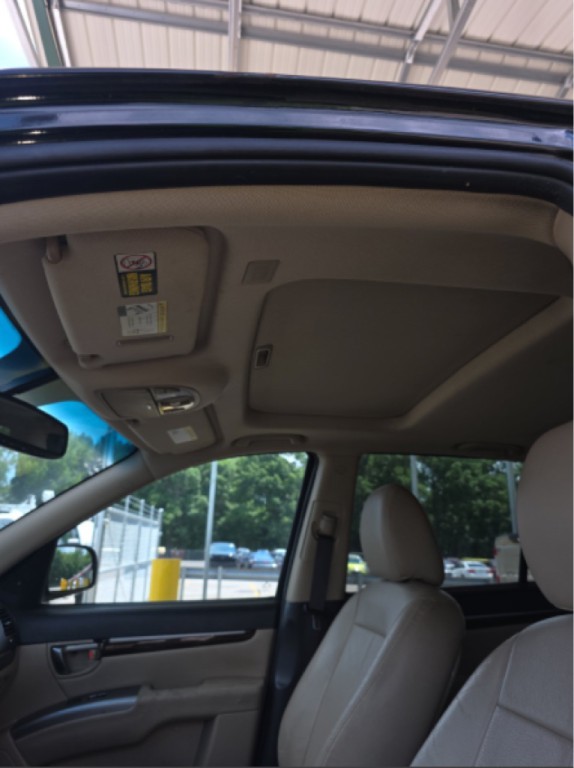2011 Hyundai Santa Fe Image 11