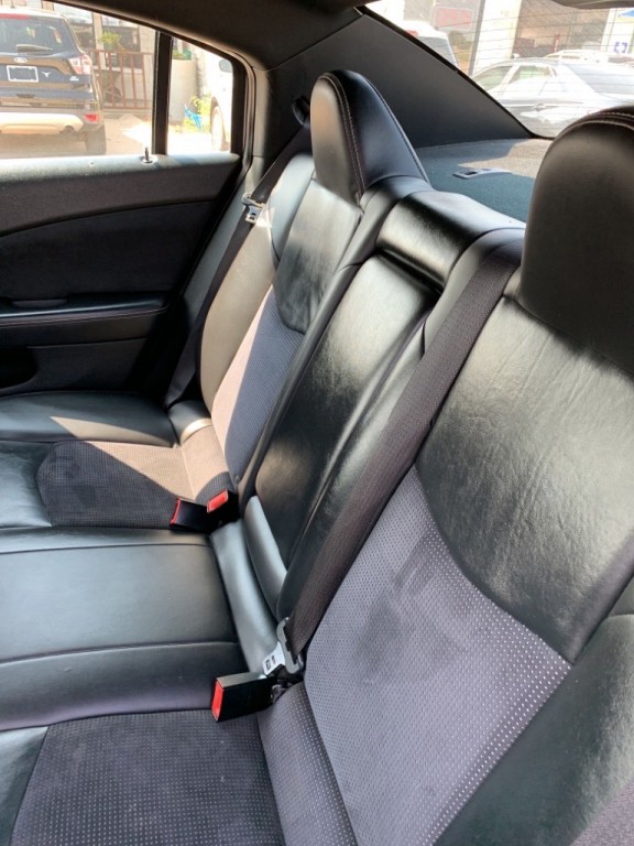 2012 Chrysler 200 Image 34