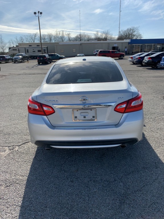 2016 Nissan Altima Image 7