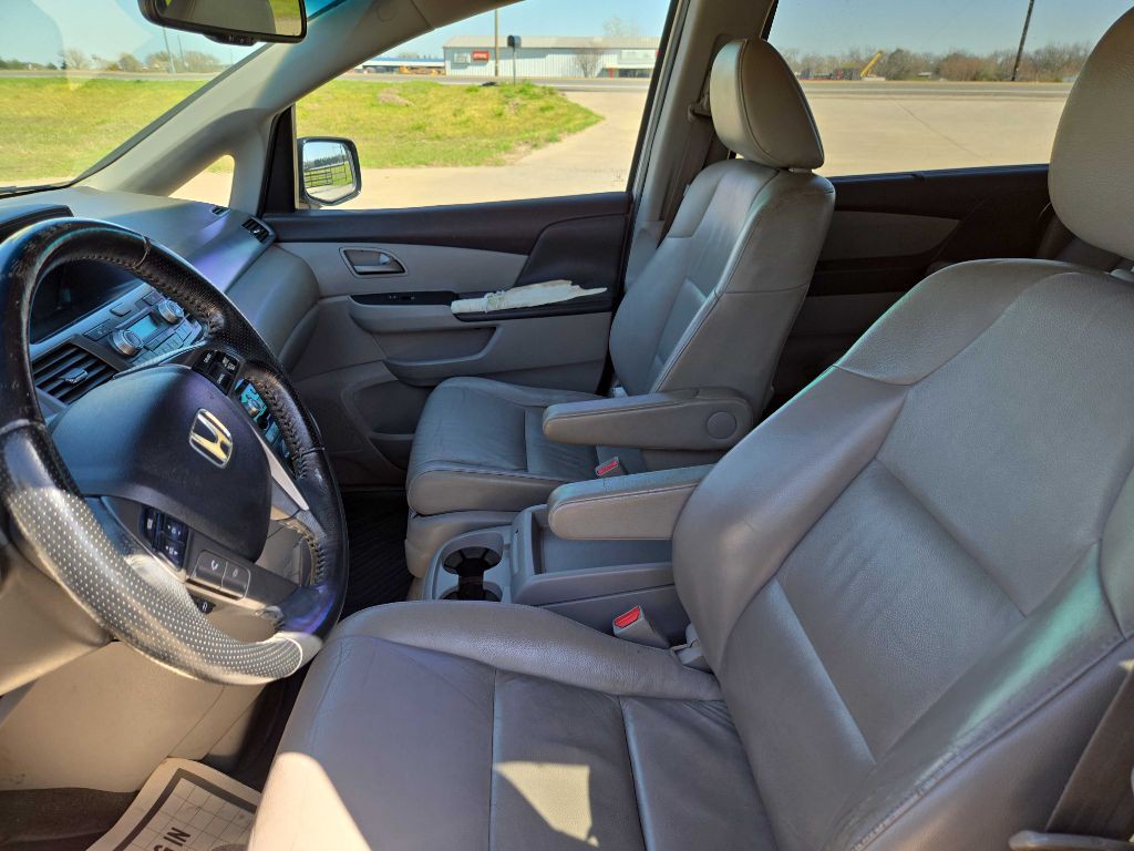 2011 Honda Odyssey Image 9