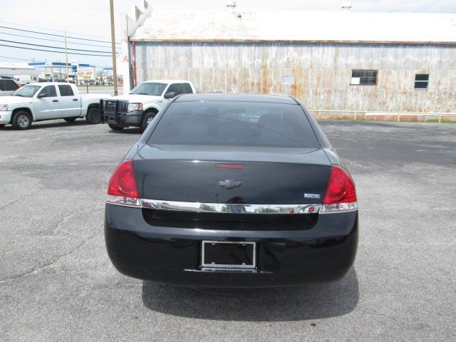 2011 Chevrolet Impala Image 2