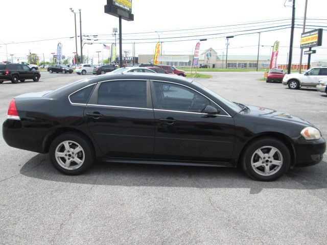 2011 Chevrolet Impala Image 3