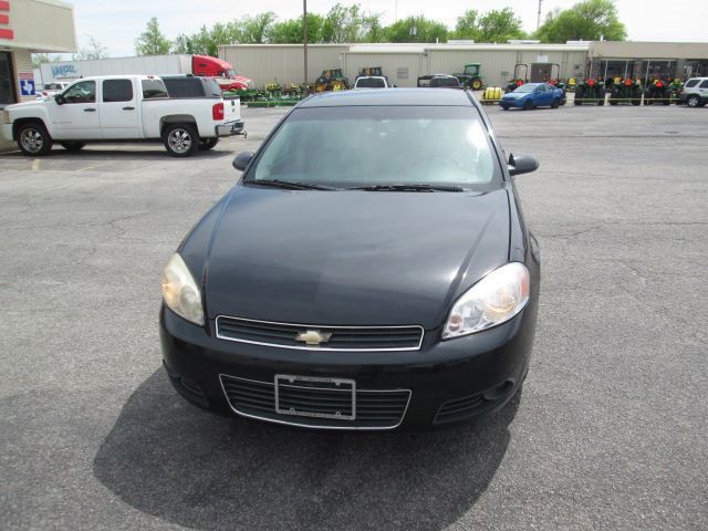 2011 Chevrolet Impala Image 4