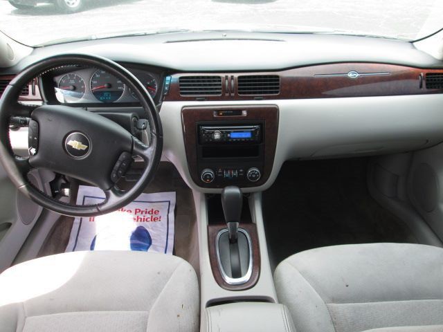 2011 Chevrolet Impala Image 5