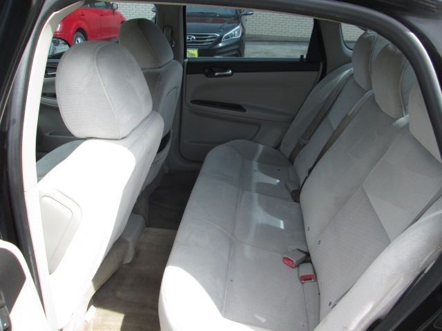 2011 Chevrolet Impala Image 6