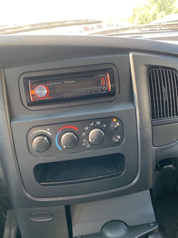 2004 Dodge Ram 1500 Image 13