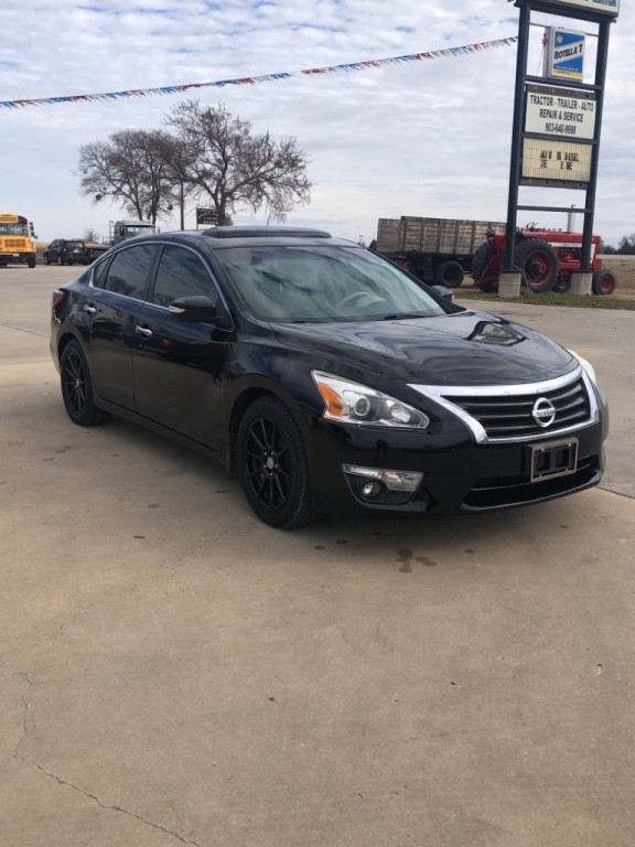 2013 Nissan Altima Image 3