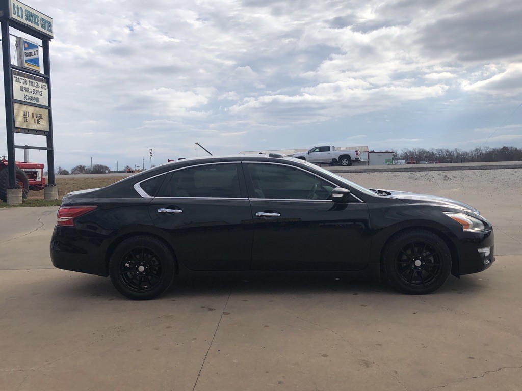 2013 Nissan Altima Image 4