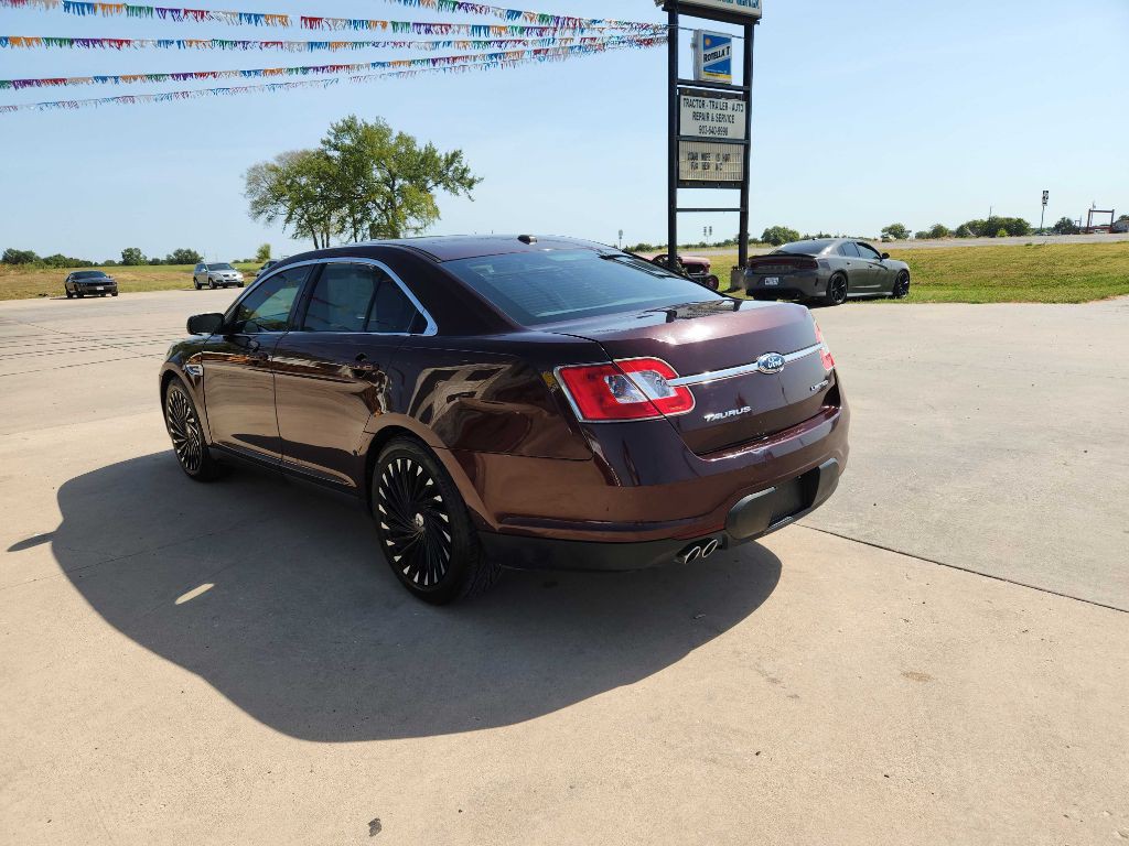 2010 Ford Taurus Image 6