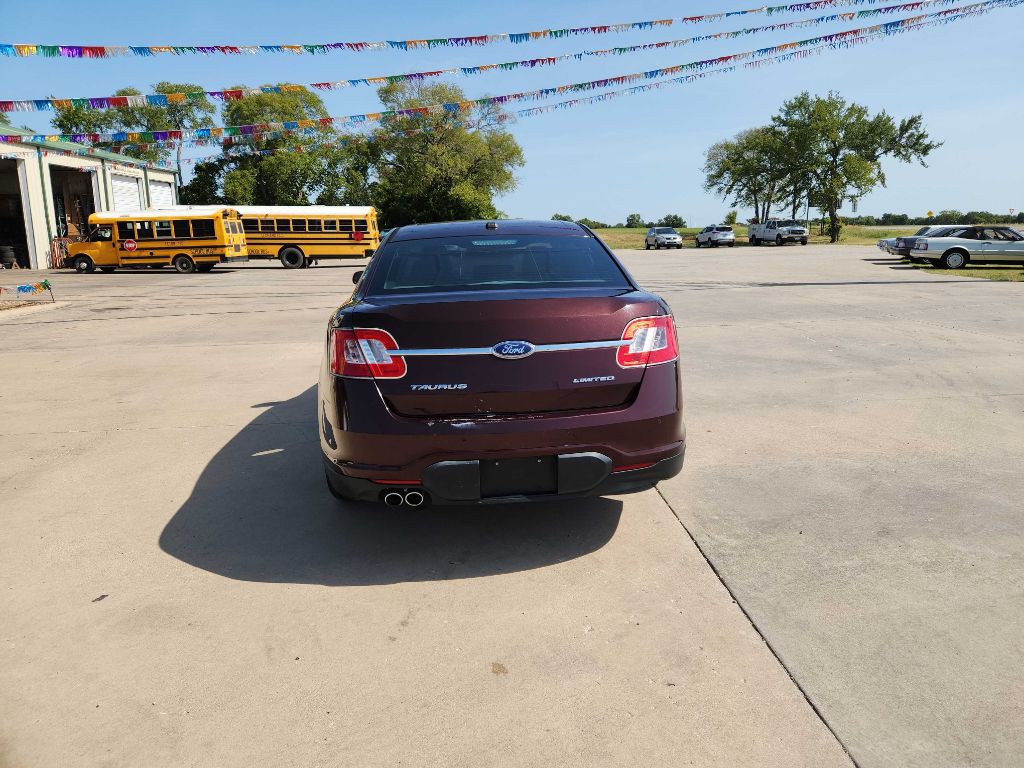 2010 Ford Taurus Image 7