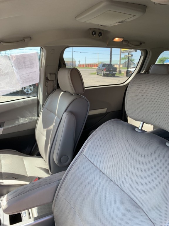 2008 Nissan Quest Image 11