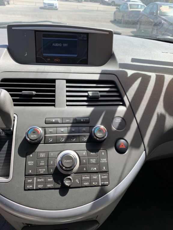 2008 Nissan Quest Image 12