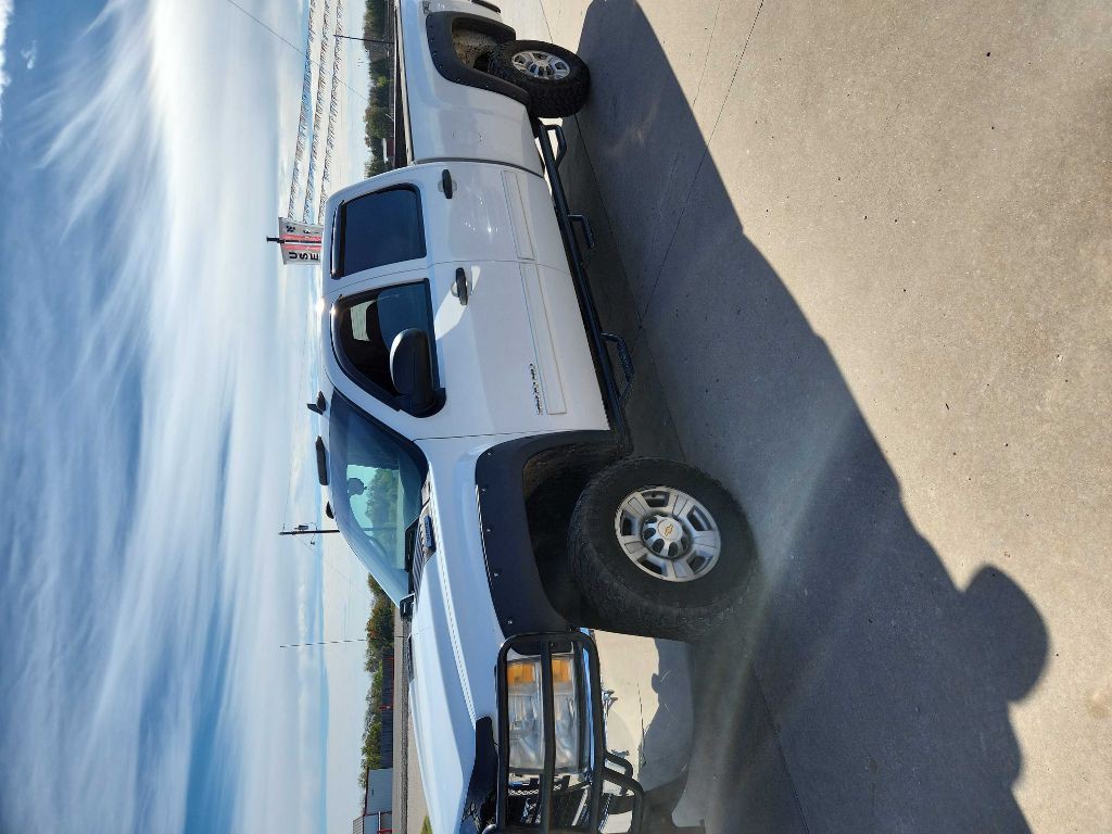 2010 Chevrolet Silverado 1500 Image 3