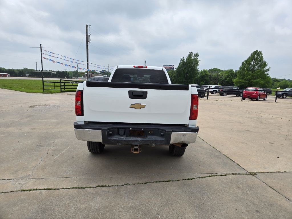 2010 Chevrolet Silverado 1500 Image 2