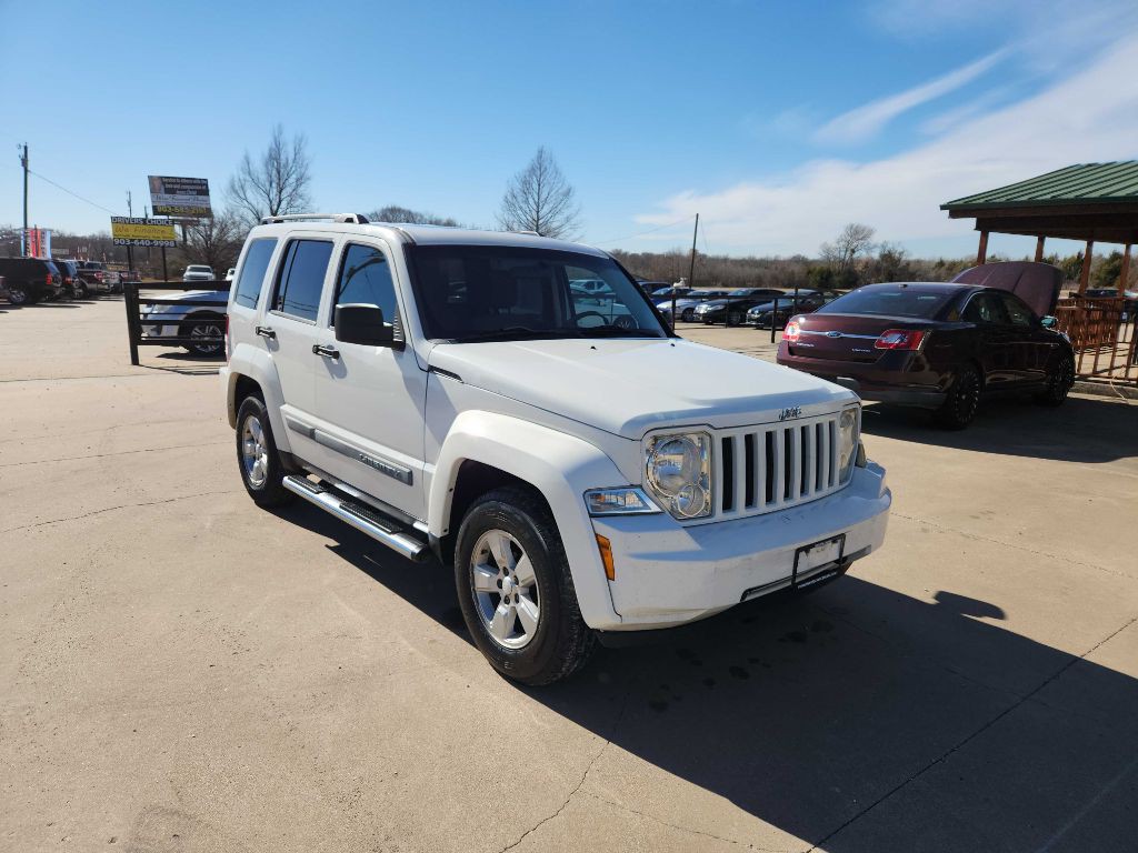 2009 Jeep Liberty Image 2