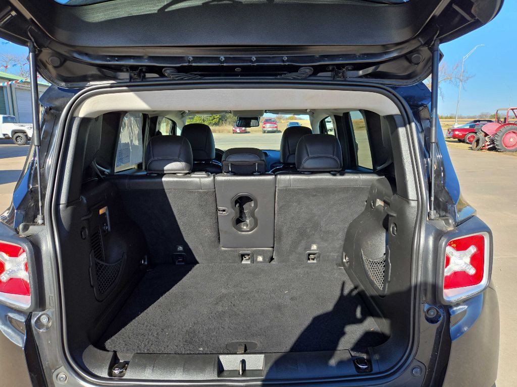 2017 Jeep Renegade Image 8