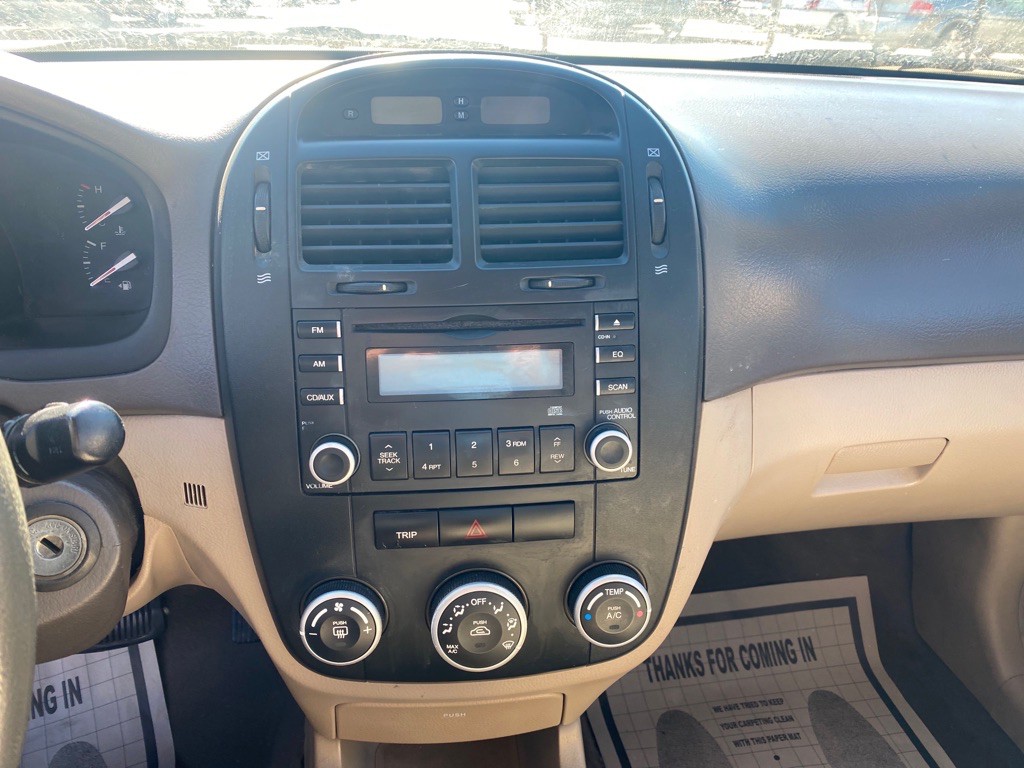 2007 Kia Spectra Image 10