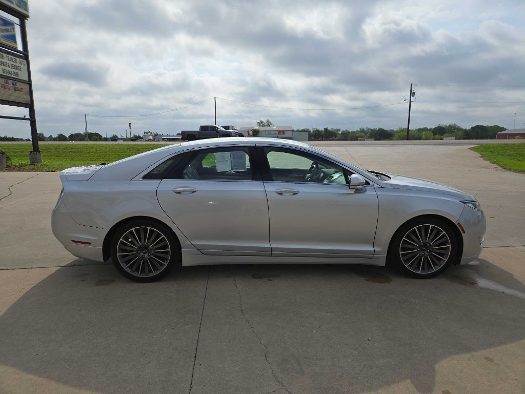 2015 Lincoln MKZ Image 2