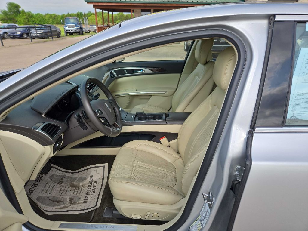 2015 Lincoln MKZ Image 8