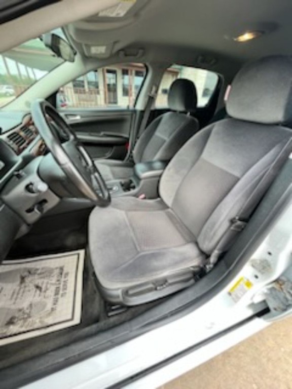 2011 Chevrolet Impala Image 9