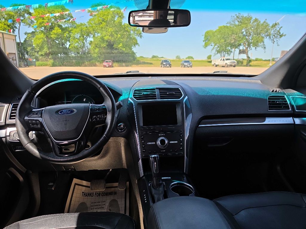 2016 Ford Explorer Image 11