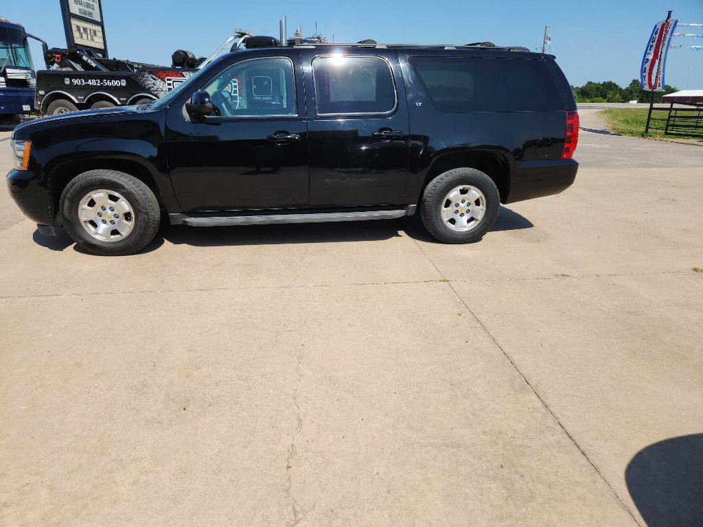 2011 Chevrolet Suburban Image 5