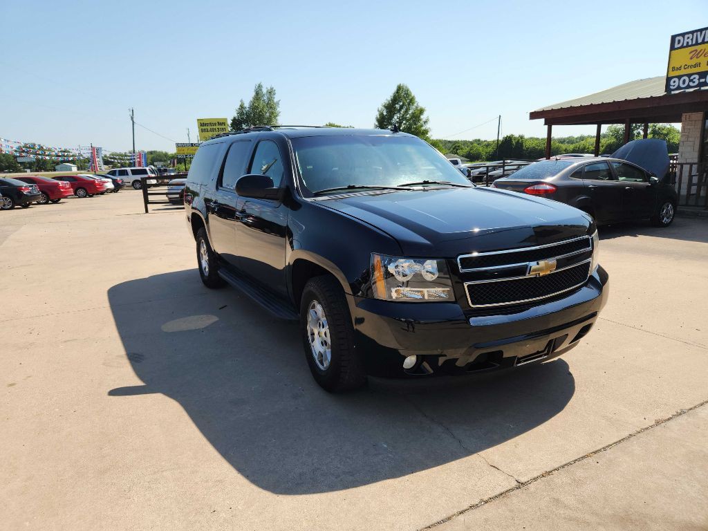 2011 Chevrolet Suburban Image 21