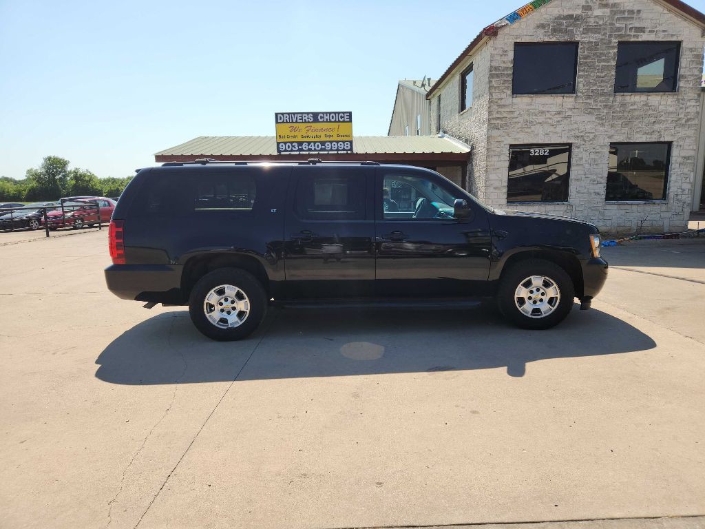 2011 Chevrolet Suburban Image 22