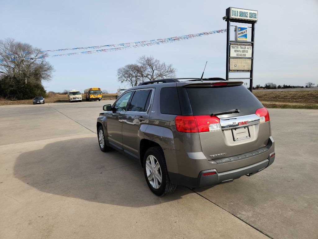 2011 GMC Terrain Image 2
